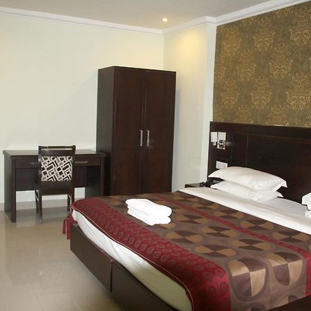 Celebration Hotel And Resort Rewa Exterior photo